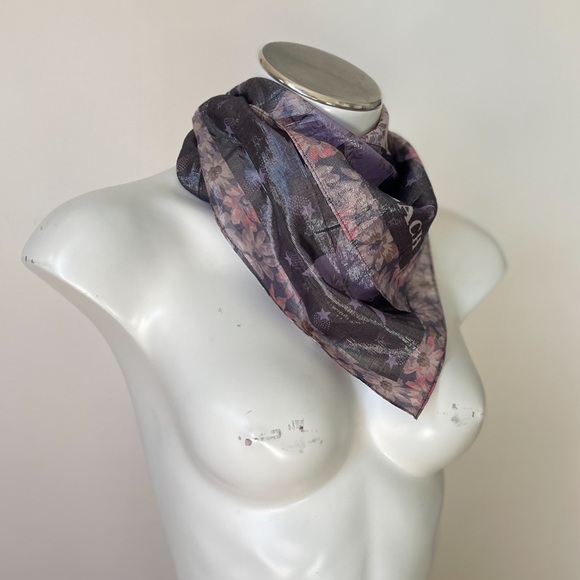 New Coach spun gold scarves - Picture 3 of 5